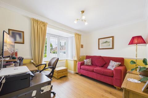 3 bedroom detached house for sale, Hickton Drive Chilwell, Beeston, Beeston, Nottingham, Nottinghamshire, NG9