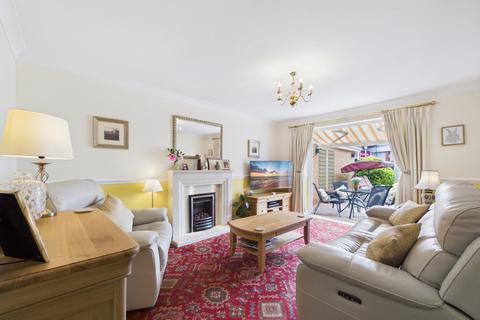 3 bedroom detached house for sale, Hickton Drive Chilwell, Beeston, Beeston, Nottingham, Nottinghamshire, NG9