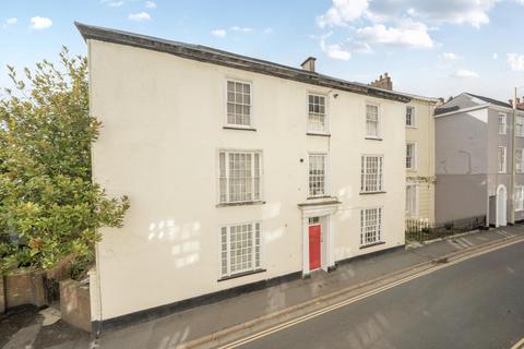 undefined, St. Peter Street, Tiverton, Devon