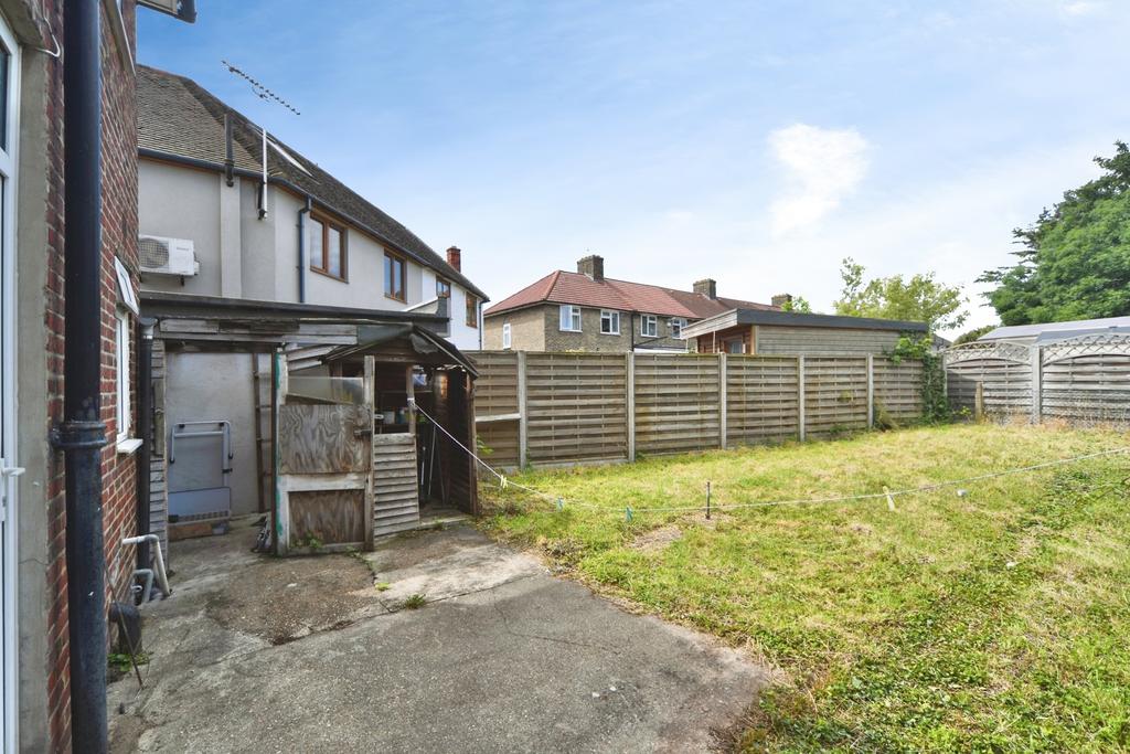 House in London, London Borough of Barking and Dagenham - View 3