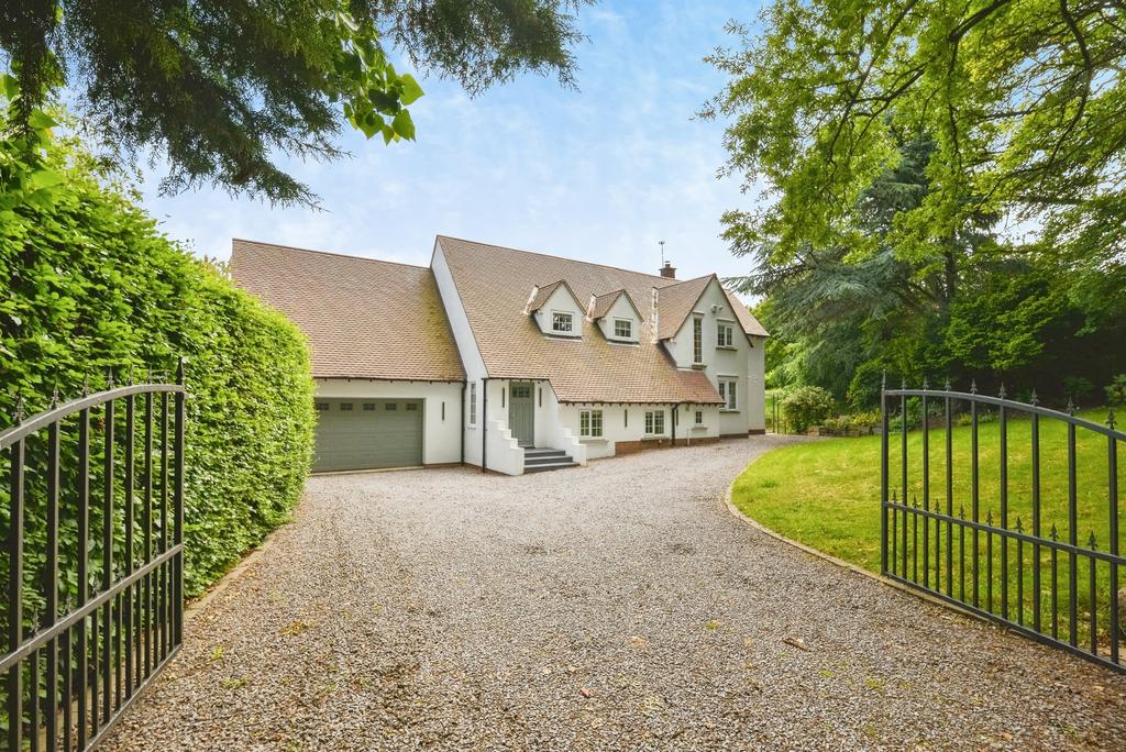 5 bedroom detached house for sale
