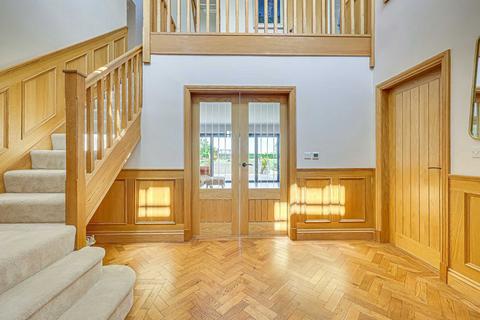4 bedroom detached house for sale, Southend-on-sea SS3