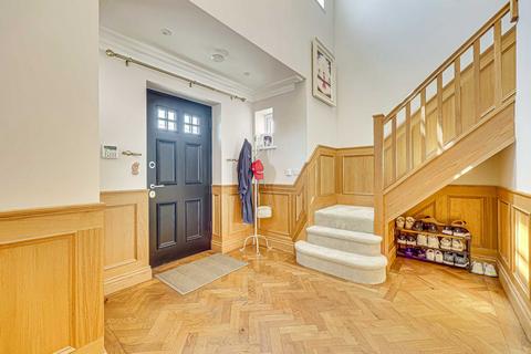 4 bedroom detached house for sale, Southend-on-sea SS3