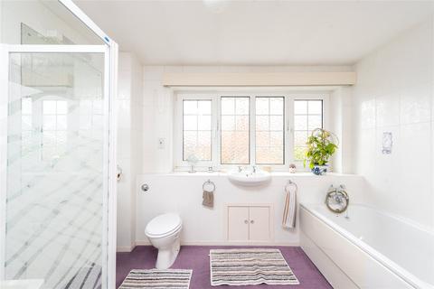 4 bedroom detached house for sale, Shepperton Close, Castlethorpe, Buckinghamshire, MK19