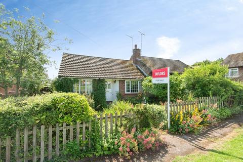 2 bedroom bungalow for sale, Oldfield Rise, Whitwell, Hitchin, Hertfordshire, SG4