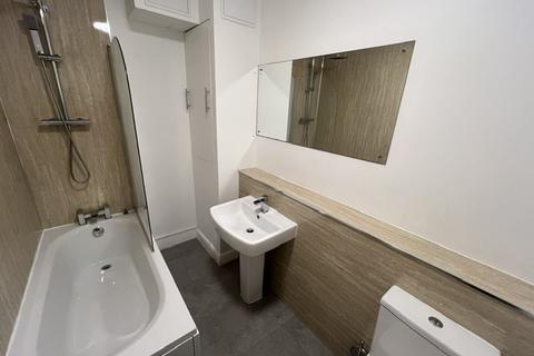 2 bedroom flat to rent, Bon Accord Street, Aberdeen AB11