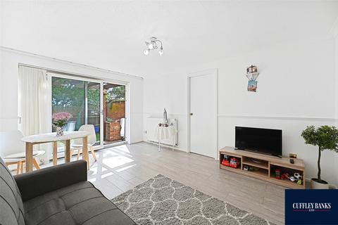 Buckingham Avenue, Perivale, Middlesex, UB6