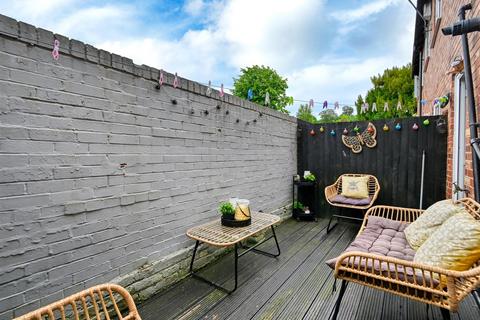 2 bedroom terraced house for sale, 2 Monks Court, Bridgnorth