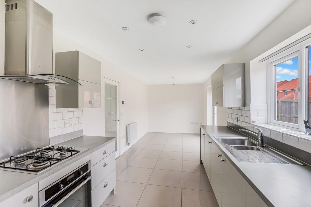 House in Ashfield, Aerodrome, Hucknall - View 2