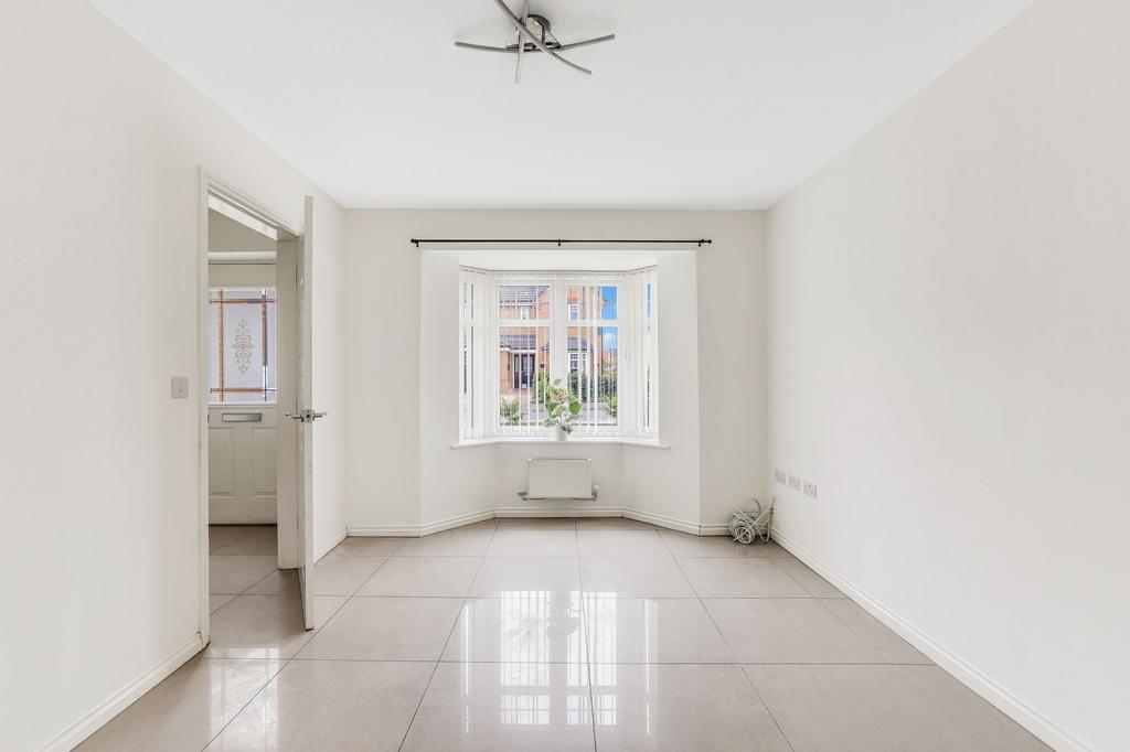 House in Ashfield, Aerodrome, Hucknall - View 3