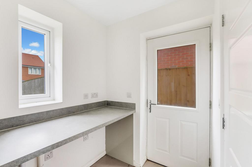 House in Ashfield, Aerodrome, Hucknall - View 5