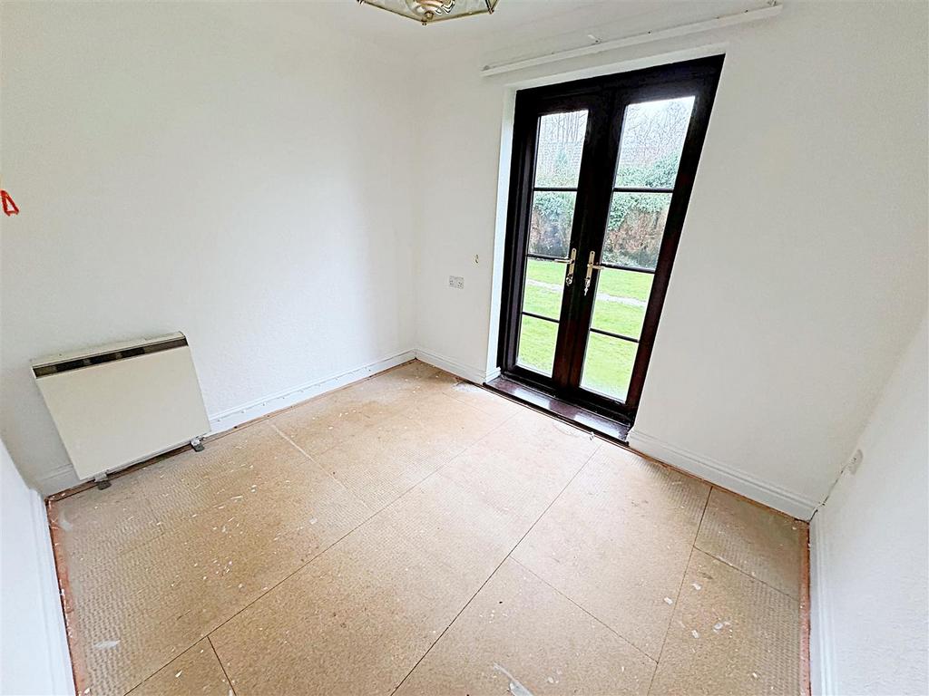 Bedroom 2/dining room