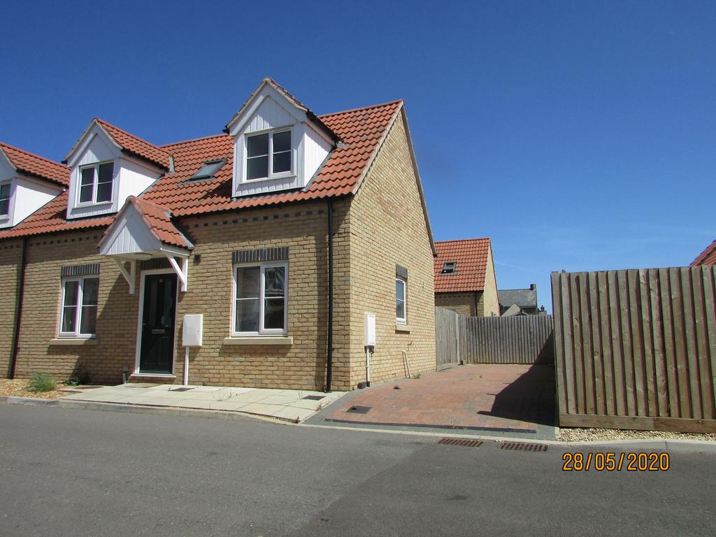 2 bedroom semi-detached house to rent