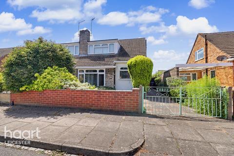 3 bedroom semi-detached house for sale, Cheshire Gardens, Leicester