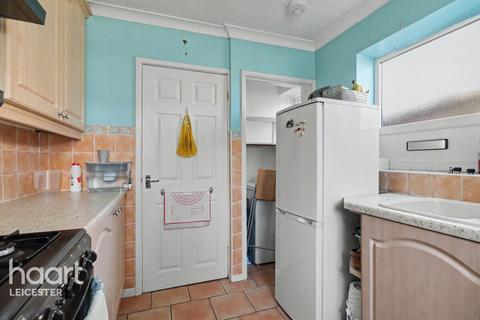 3 bedroom semi-detached house for sale, Cheshire Gardens, Leicester