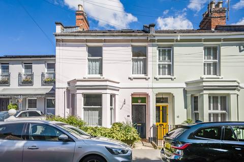 Gl50 1lr Rodney Road, Cheltenham, GL50 3 bed townhouse - £575,000