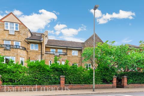 2 bedroom flat to rent, St James's Drive, London