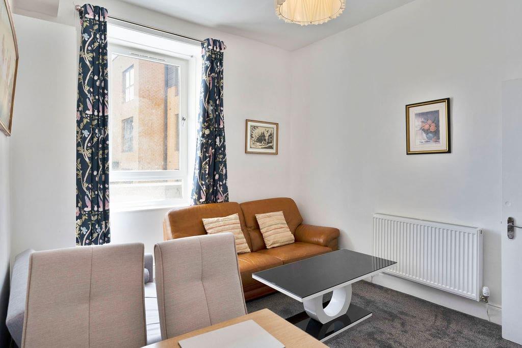 Apartment in Edinburgh, Fountainbridge - View 2