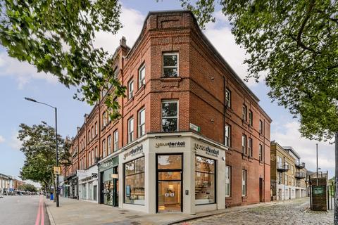 2 bedroom flat to rent, Upper Street, Islington, London, N1