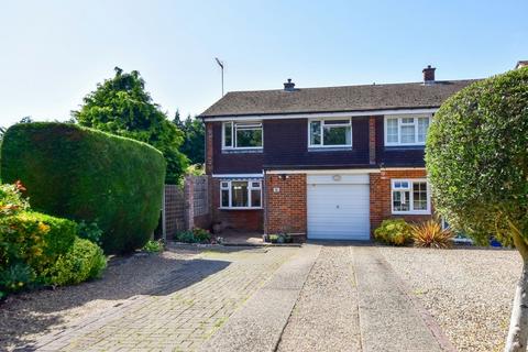 4 bedroom end of terrace house for sale, Howard Agne Close, Bovingdon, HP3