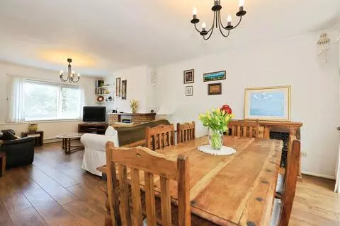 4 bedroom detached house for sale - Widok 2