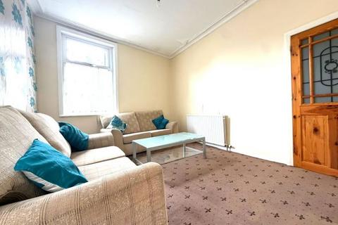 4 bedroom terraced house for sale, Hope Terrace, Blackburn, Lancashire, BB2 6EY