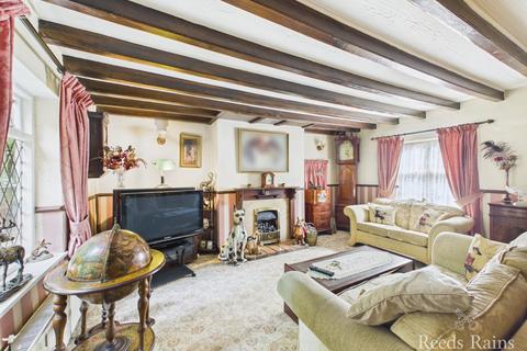 2 bedroom detached house for sale, Inglemire Lane, Hull, East Yorkshire, HU6