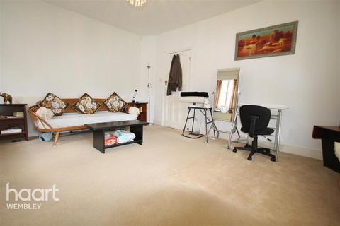 4 bedroom flat to rent, Wembley Park Drive, WEMBLEY