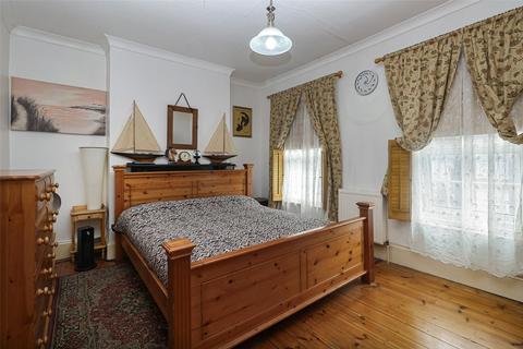 3 bedroom end of terrace house for sale, Purrett Road, Plumstead SE18