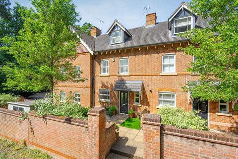 3 bedroom house for sale, Heathlands Place, Ascot