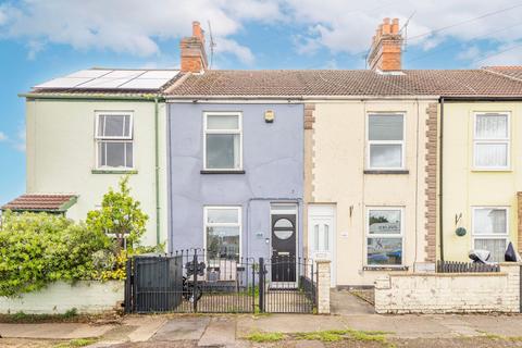 2 bedroom terraced house for sale, School Road, Lowestoft