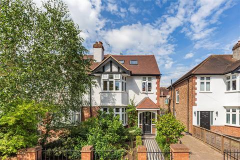 Percy Road, Hampton, TW12