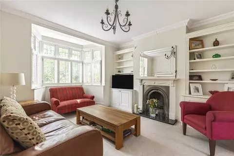 4 bedroom semi-detached house for sale – pohled 2