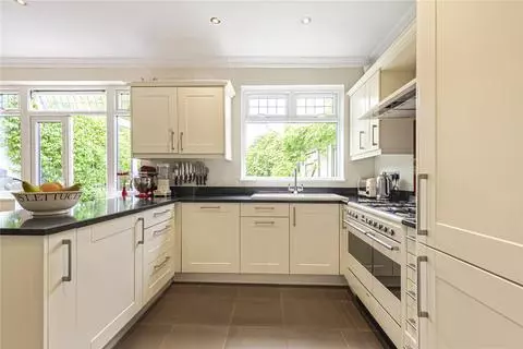 4 bedroom semi-detached house for sale – pohled 4