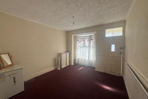 2 bedroom terraced house to rent, Woden Road, Wolverhampton WV10