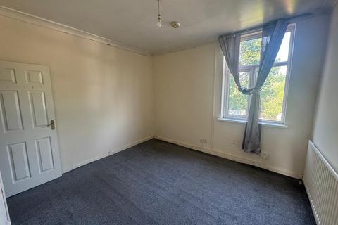 2 bedroom terraced house to rent, Woden Road, Wolverhampton WV10