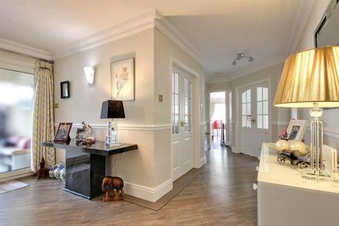 4 bedroom detached bungalow for sale, Northfield Close, South Cave, Brough