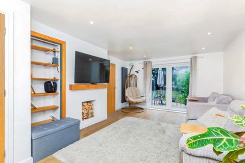 3 bedroom semi-detached house for sale, Cork Lane, Glen Parva, Leicester, Leicestershire, LE2