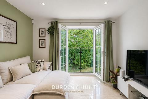 2 bedroom apartment for sale, Station Way, Buckhurst Hill, IG9