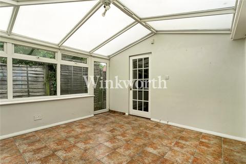 2 bedroom detached house for sale, Derwent Road, London, N13