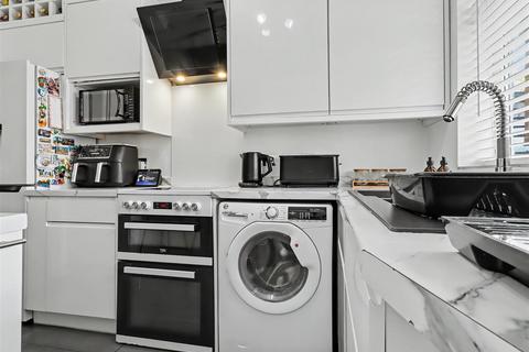 3 bedroom end of terrace house for sale, Drayton Road, Norwich