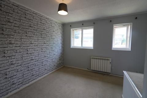 2 bedroom semi-detached house to rent, The Paddocks, Codicote, SG4