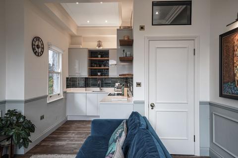 1 bedroom flat to rent, Goring Road, London, N11