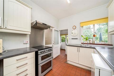 4 bedroom semi-detached house for sale, Senlac Road, London SE12