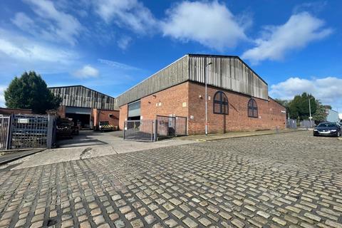 Warehouse to rent, Hill St Ashton Under Lyne OL7 0PZ