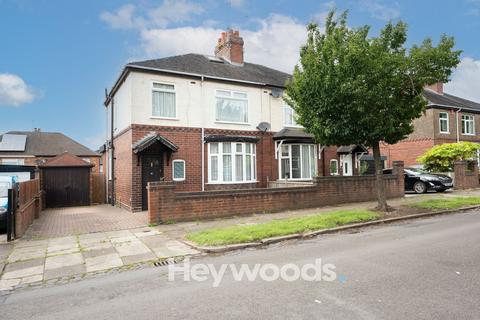 Semi-detached house - Nelson Road, Hartshill, Stoke On Trent, ST4