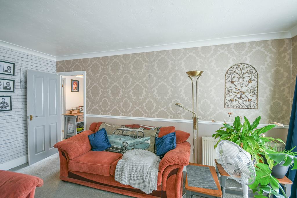 Apartment in Newcastle upon Tyne, Woolsington - View 3