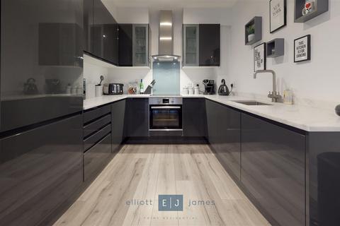 1 bedroom apartment to rent, Lesley Court, Loughton IG10