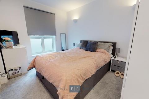 1 bedroom apartment to rent, Lesley Court, Loughton IG10