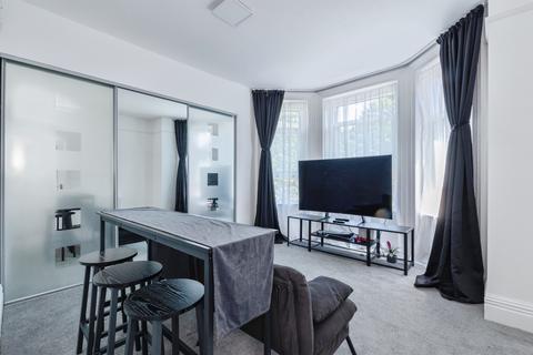 1 bedroom flat for sale, Lansdowne Road, Bournemouth